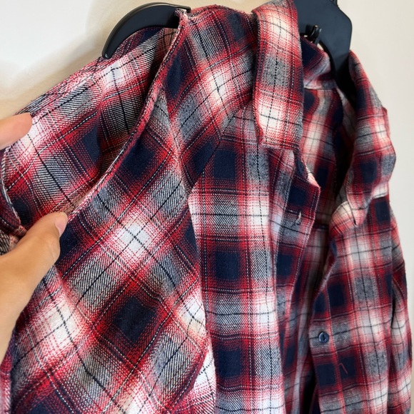 Lizard Thick Red, White, and Blue Flannel with Open Shoulders Size: Small - Picture 5 of 7